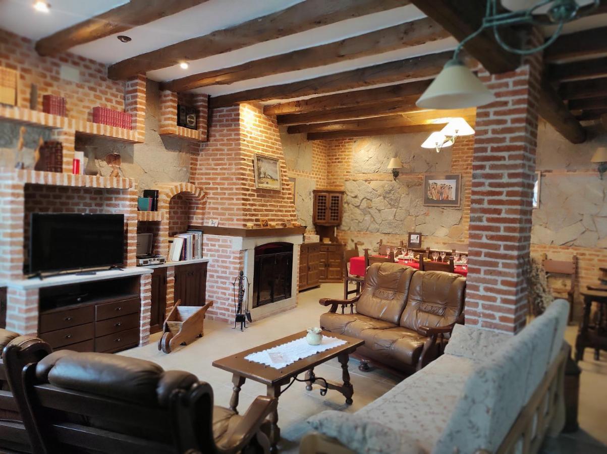 Casa Rural Puerta De Castilla Velayos Екстер'єр фото